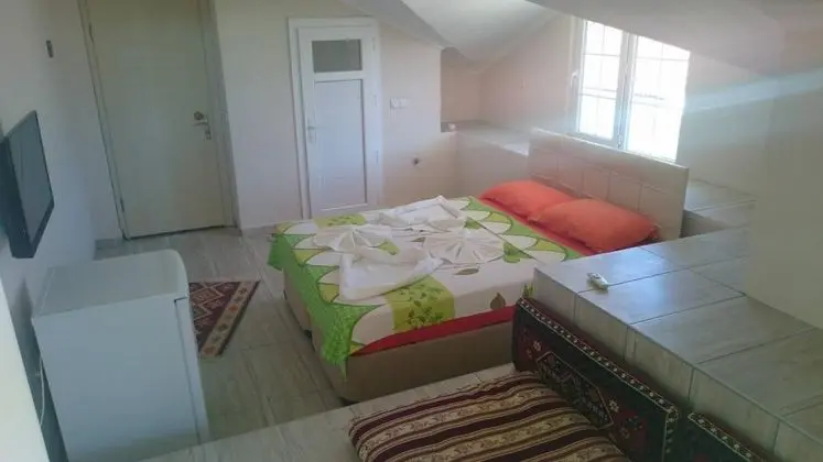 Studio, Bahçe Manzaralı