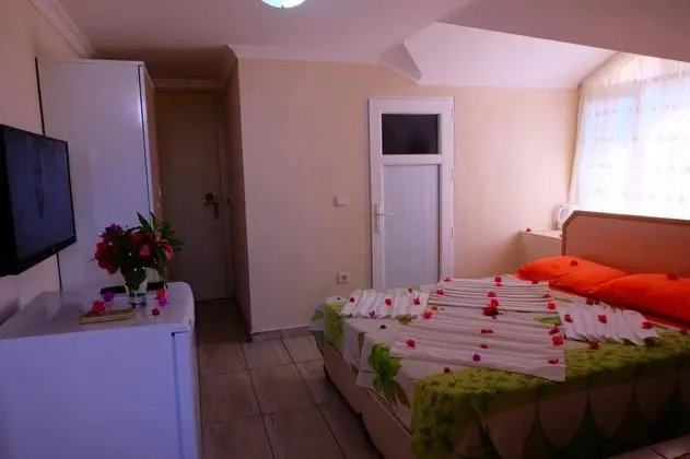 Studio, Bahçe Manzaralı