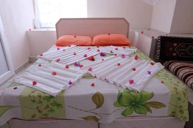 Studio, Bahçe Manzaralı