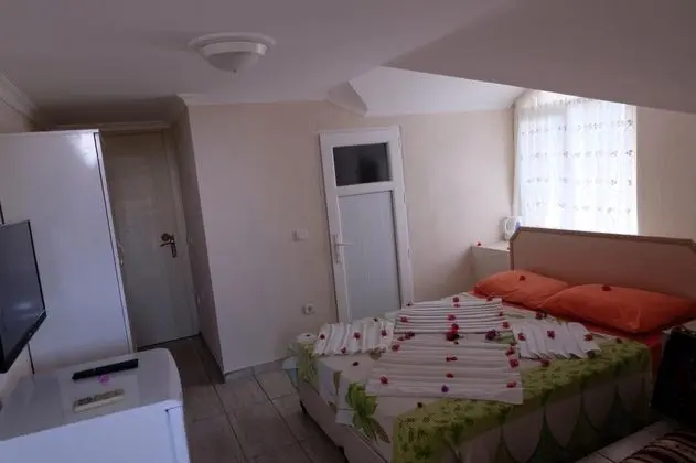 Studio, Bahçe Manzaralı