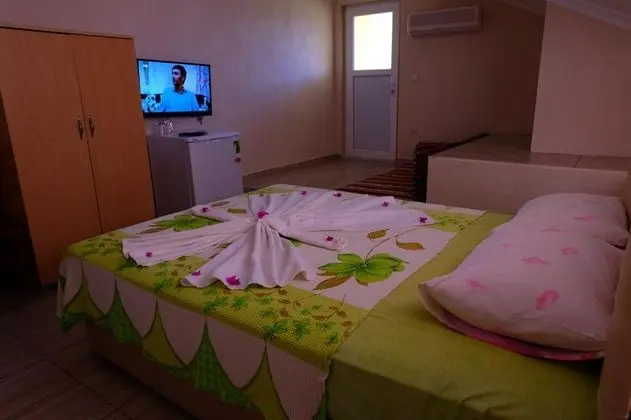 Studio, Bahçe Manzaralı