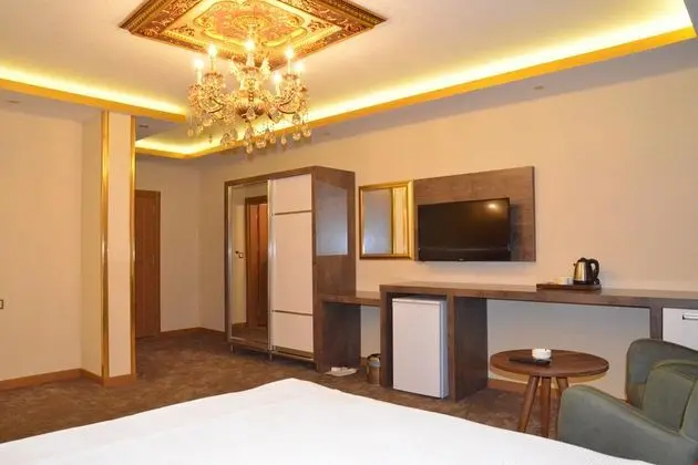 Balayı Suit