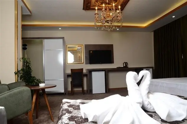 Balayı Suit