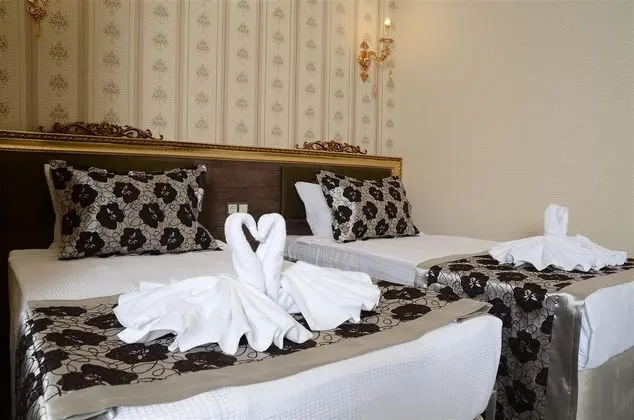Balayı Suit