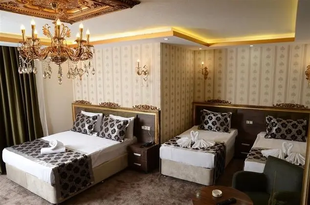 Balayı Suit