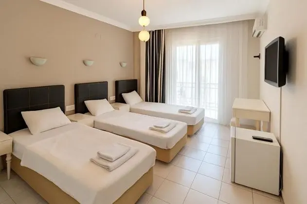 Triple, Şehir Manzaralı