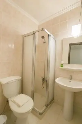 Triple, Şehir Manzaralı