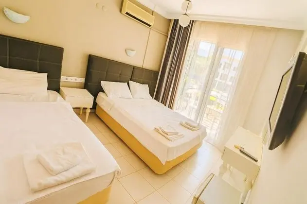 Triple, Şehir Manzaralı
