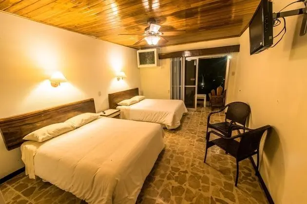 Standard Oda, 2 Çift Kişilik Yatak (Beach Front)