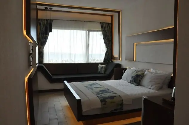 Deluxe Tek Büyük Yataklı Oda, Sigara İçilebilir, Deniz Manzaralı