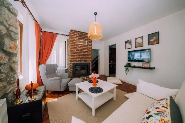 Villa, Havuz ve Bahçe Manzaralı, Şömineli