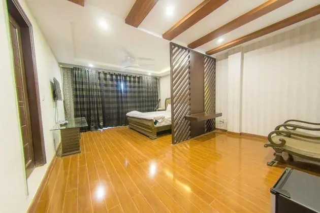 Deluxe Tek Büyük Yataklı Oda