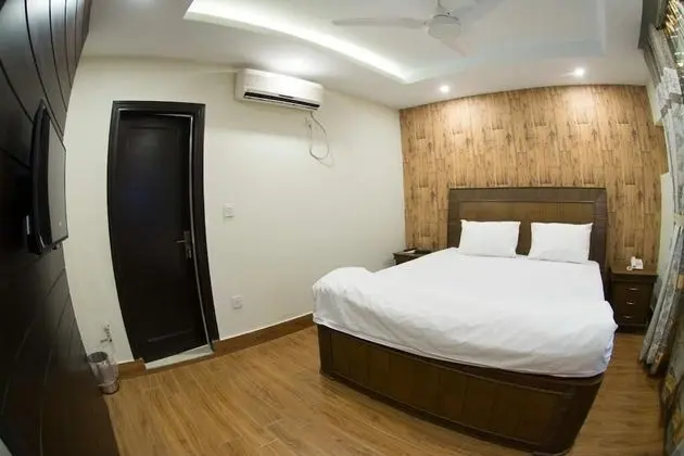 Deluxe Tek Büyük Yataklı Oda