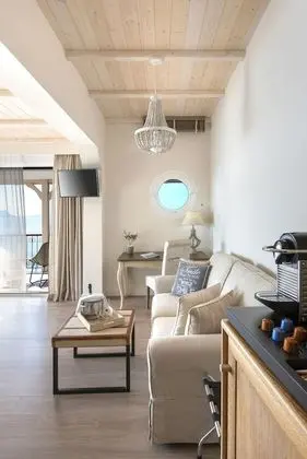 Junior Süit, 1 Çift Kişilik Yatak ve Çekyat, Deniz Manzaralı