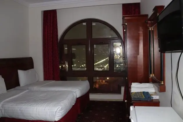Standard Tek Büyük Yataklı Oda (Haram View)
