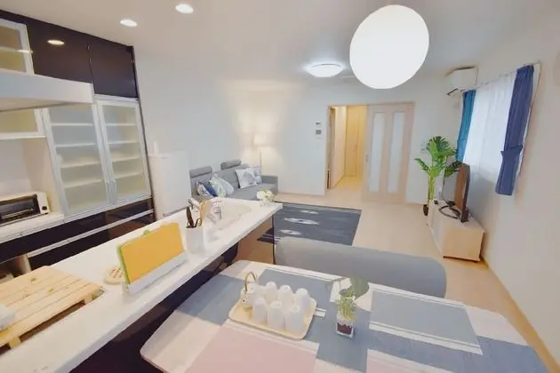 Ev (Private Vacation)