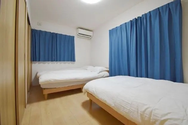 Ev (Private Vacation)