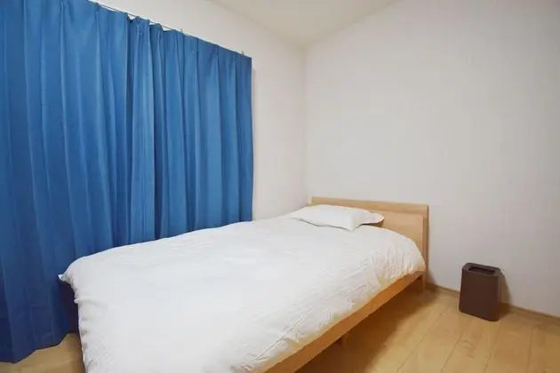 Ev (Private Vacation)