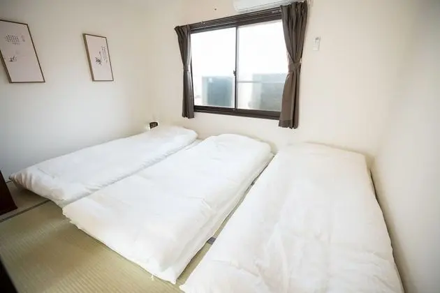 Ev (Private Vacation)
