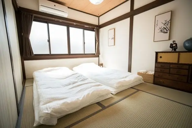 Ev (Private Vacation)