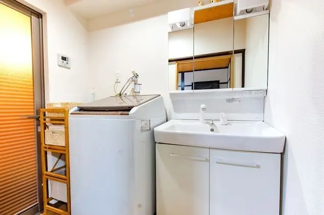 Ev (Private Vacation)