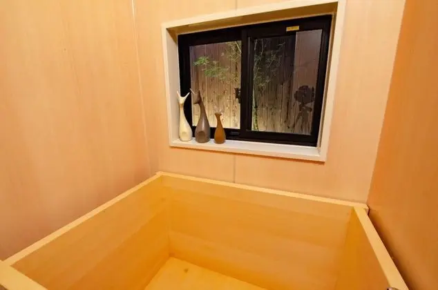 Ev (Private Vacation)