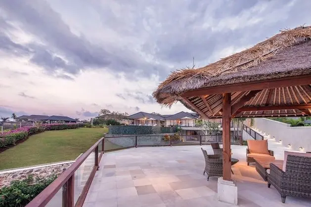 Villa Bale Agung