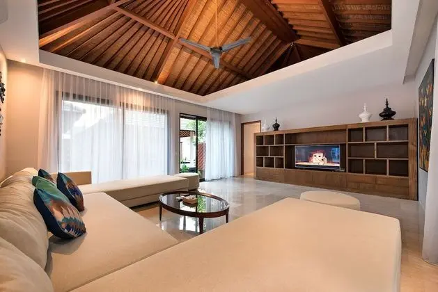 Villa Bale Agung