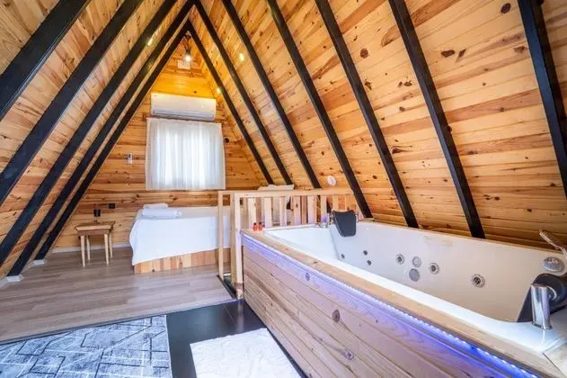 Deluxe Oda, Dağ Manzaralı, Jakuzili