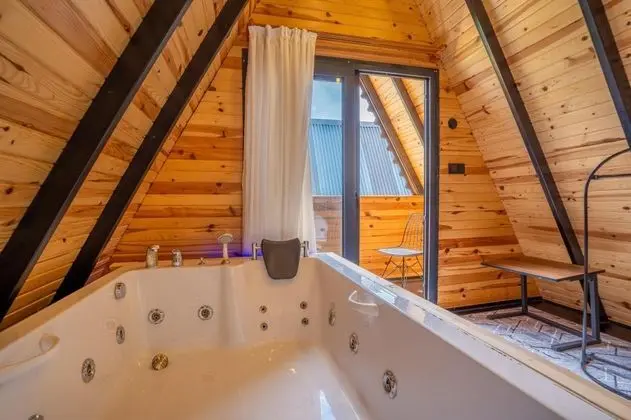 Deluxe Oda, Dağ Manzaralı, Jakuzili