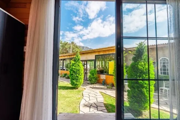 Standart Oda, Dağ Manzaralı, Aileye Özel