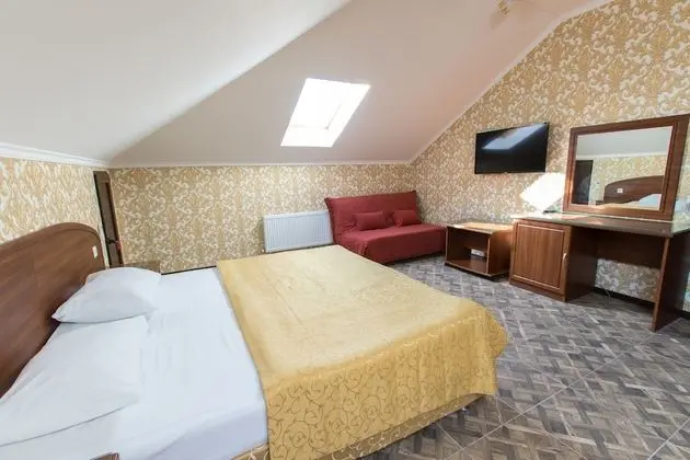 Standard Üç Kişilik Oda (Attic)