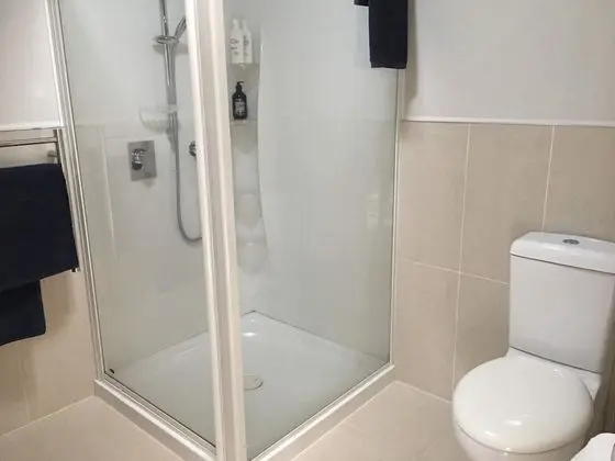 Premium Tek Büyük Yataklı Oda