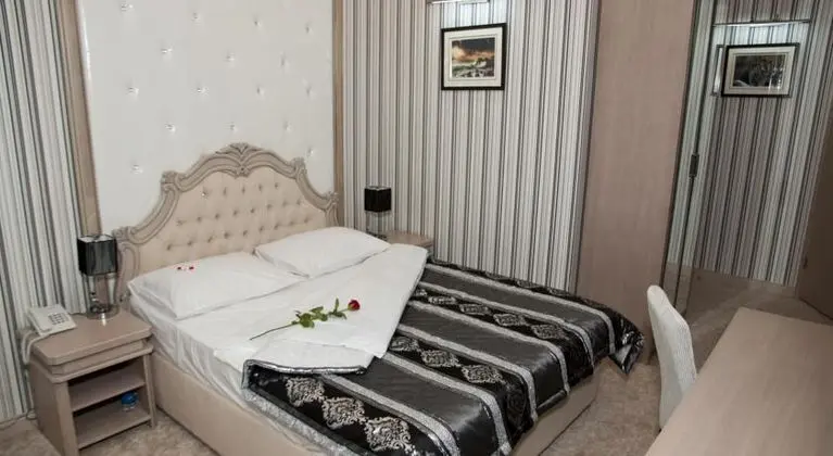 1 Çift Kişilik Veya 2 Tek Kişilik Yatak Standard