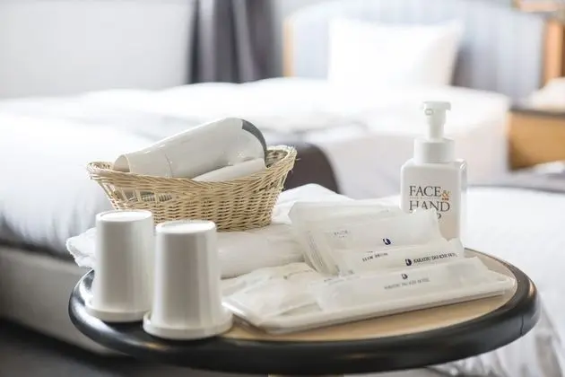 İki Ayrı Yataklı Oda, Sigara İçilmez