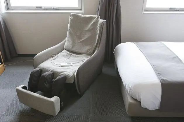 İki Ayrı Yataklı Oda, Sigara İçilmez