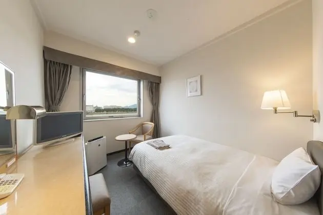 Tek Kişilik Oda, Sigara İçilmez