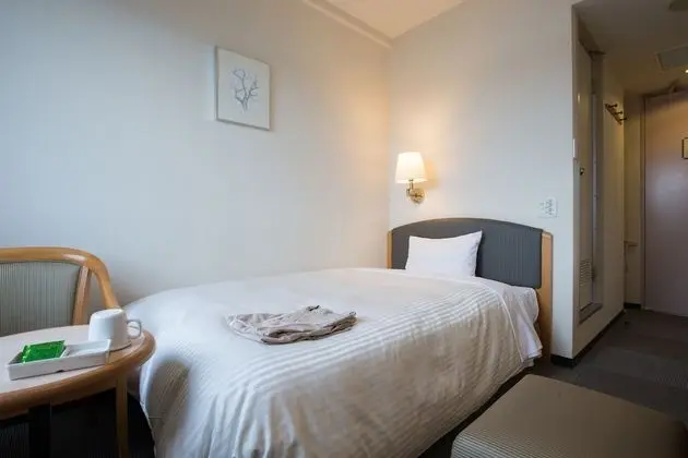 Tek Kişilik Oda, Sigara İçilmez