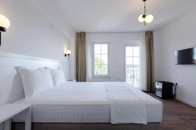 Comfort Oda, Bahçe Manzaralı, Balkonlu