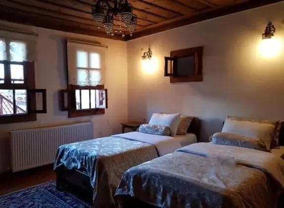 Standard Tek Büyük veya İki Ayrı Yataklı Oda