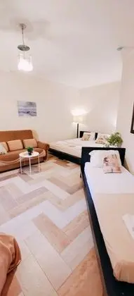 Deluxe Stüdyo