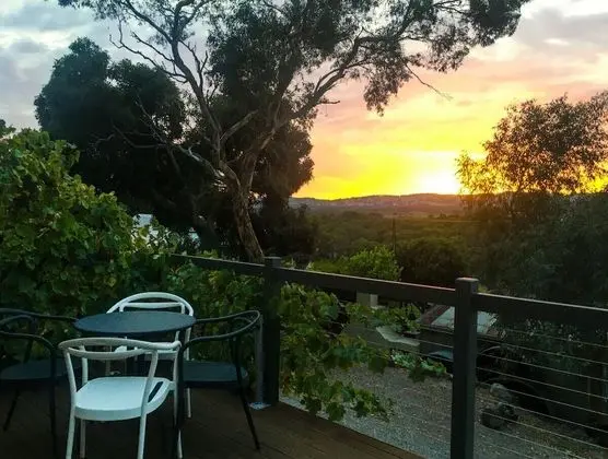 Luxury Kır Evi, 1 Yatak Odası, Balkon, Üzüm Asması Manzaralı (Unwind Cottage)