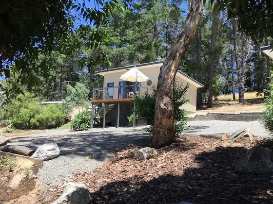 Luxury Kır Evi, 1 Yatak Odası, Balkon, Üzüm Asması Manzaralı (Unwind Cottage)