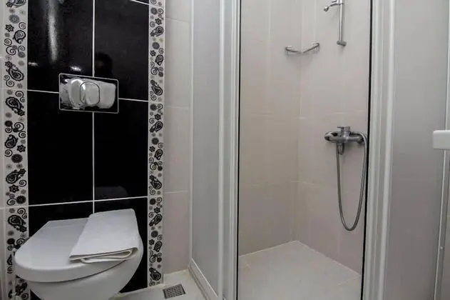 Standard Tek Büyük veya İki Ayrı Yataklı Oda, 1 Çift Kişilik veya 2 Tek Kişilik Yatak