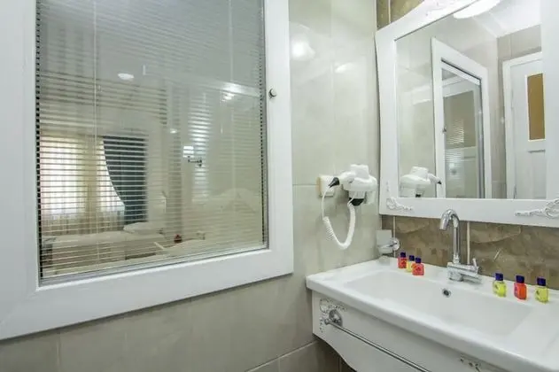 Superior Tek Büyük veya İki Ayrı Yataklı Oda, 1 Çift Kişilik veya 2 Tek Kişilik Yatak