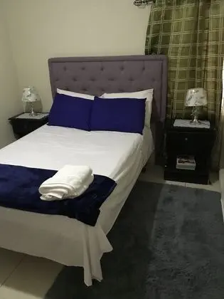 Signature Apart Daire, 2 Yatak Odası, Mutfak, Kısmi Göl Manzaralı