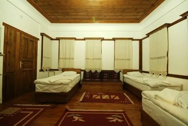 Tarihi Konak Odası