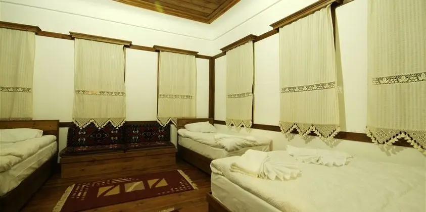 Tarihi Konak Odası - Oda Kahvaltı