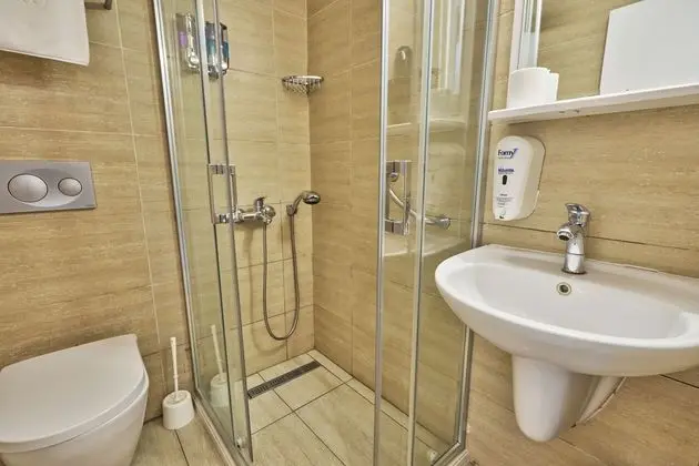 Standard Tek Büyük veya İki Ayrı Yataklı Oda