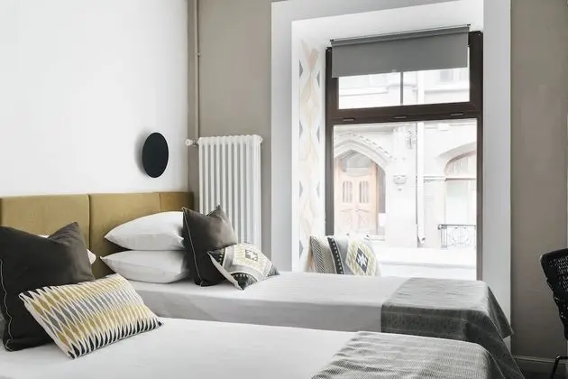 Tek Büyük veya İki Ayrı Yataklı Oda